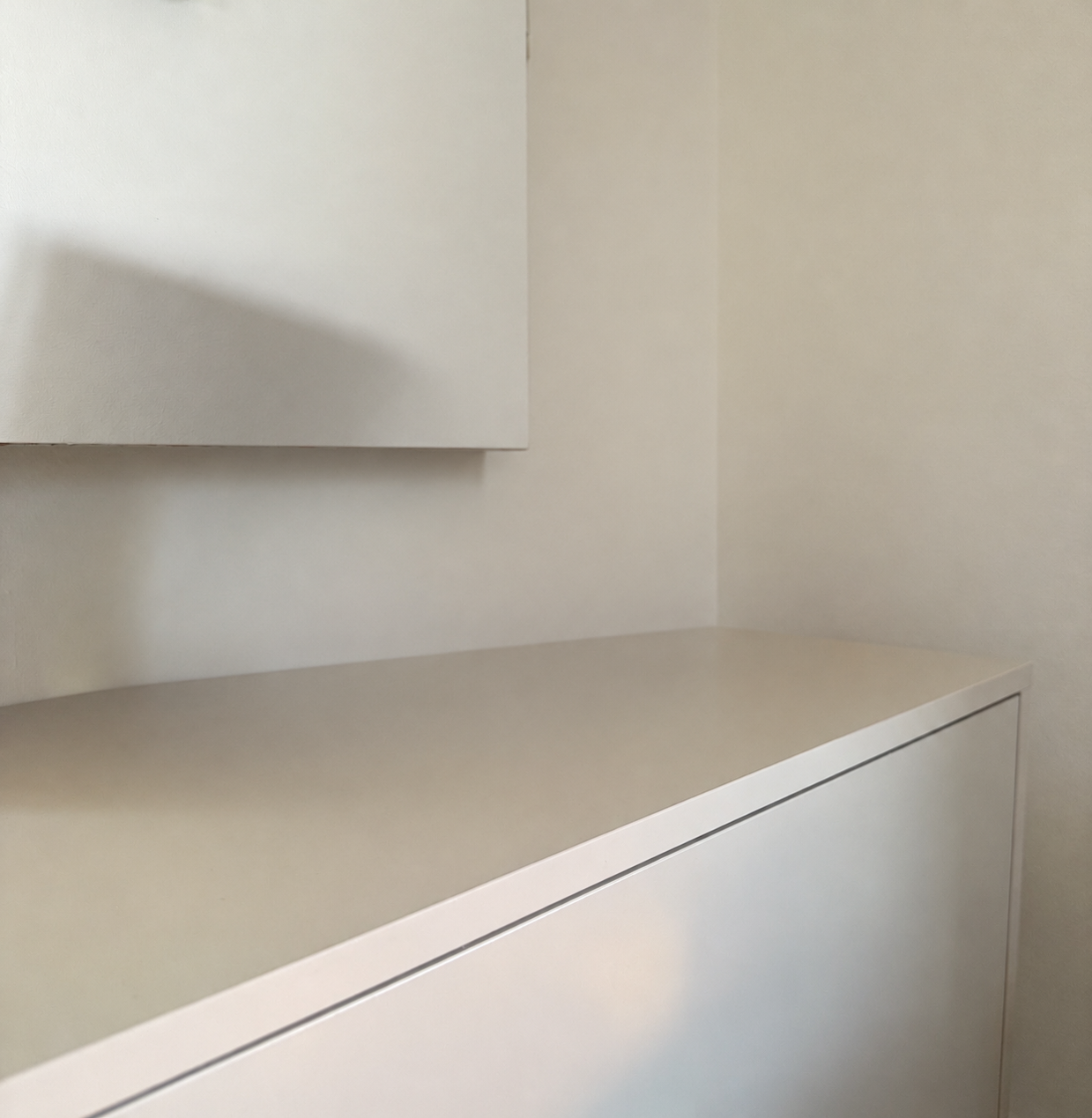 Room without artwork